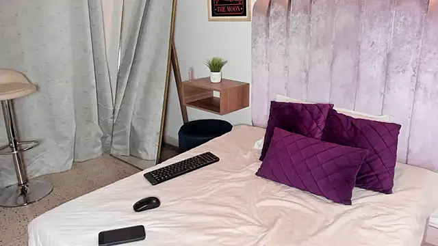 samaantha lux online show from 17, 2, 2026