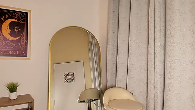 samaantha lux online show from 8, 10, 2025