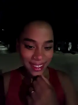 Snapshot of Mia-sensual chatting on 29, 10, 2025 Mia-sensual online show from 29, 10, 2025