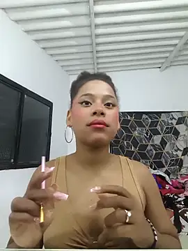 Snapshot of Mia-sensual chatting on 20, 9, 2025 Mia-sensual online show from 20, 9, 2025