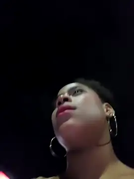 Snapshot of Mia-sensual chatting on 22, 11, 2025 Mia-sensual online show from 22, 11, 2025