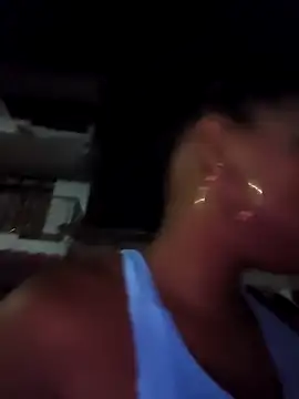 Snapshot of Mia-sensual chatting on 4, 11, 2025 Mia-sensual online show from 4, 11, 2025