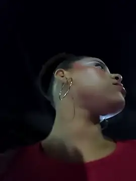 Snapshot of Mia-sensual chatting on 7, 11, 2025 Mia-sensual online show from 7, 11, 2025