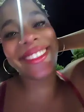 Snapshot of Mia-sensual chatting on 26, 9, 2025 Mia-sensual online show from 26, 9, 2025