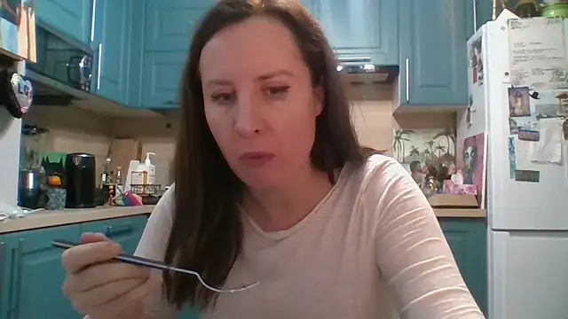 ALICAINWONDERLAND online show from 20, 12, 2025