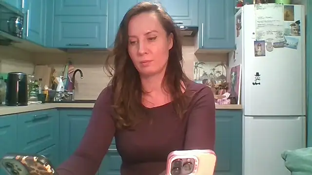 ALICAINWONDERLAND online show from 19, 4, 2026