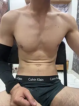 coupleyug online show from 15, 4, 2026