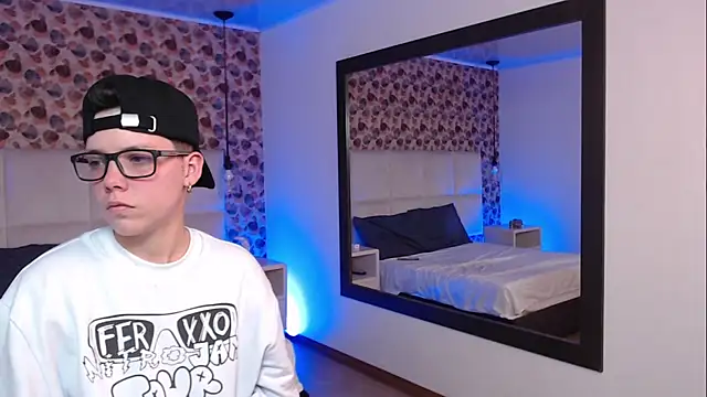 SpencerMontgomery online show from 22, 10, 2025