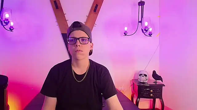 SpencerMontgomery online show from 25, 11, 2025