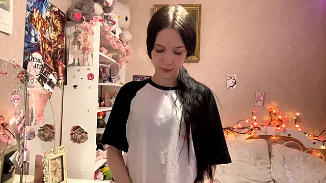 Snapshot of AxyKitten chatting on 13, 11, 2025 AxyKitten online show from 13, 11, 2025