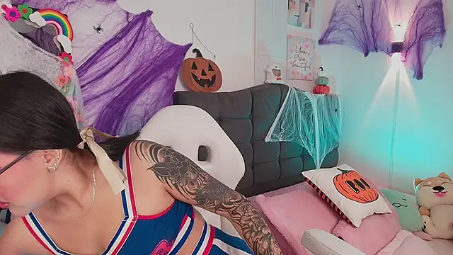 justonecute online show from 14, 10, 2025