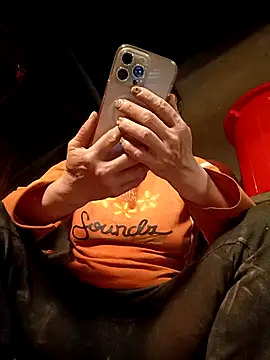 CoMay003 online show from 26, 10, 2025