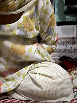 hottiepari online show from 15, 11, 2025