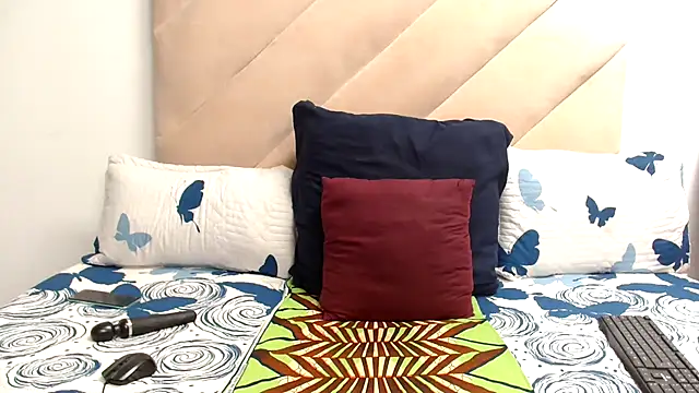 XXBUBBLYBARBIEXX online show from 28, 10, 2025