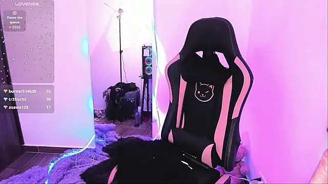 samiacooper25 online show from 9, 10, 2025