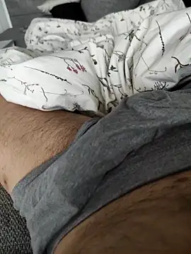 Snapshot of hansvonerotic1 chatting on 14, 11, 2025 hansvonerotic1 online show from 14, 11, 2025