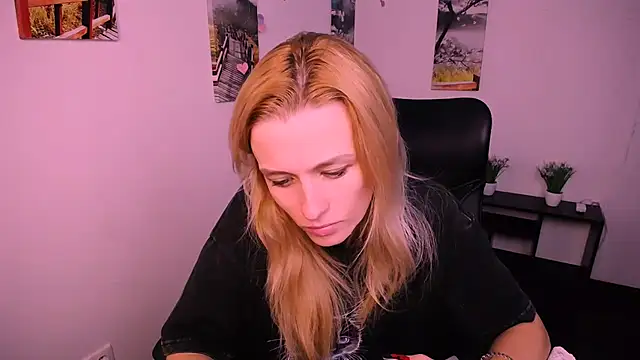 PeppyMia online show from 26, 9, 2025