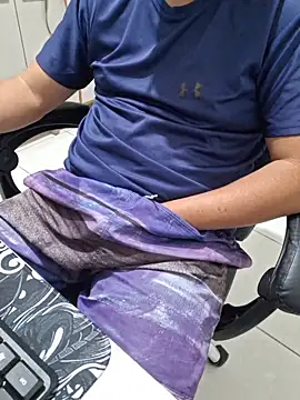 Carloskasado online show from 7, 3, 2026