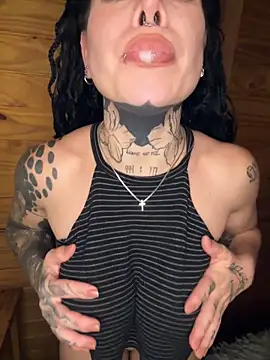 Snapshot of Babylulu_b chatting on 3, 3, 2026 Babylulu b online show from 3, 3, 2026