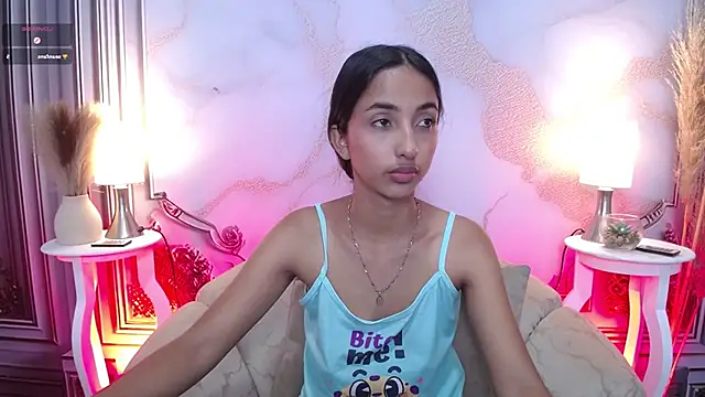 Snapshot of MilkyLally chatting on 8, 10, 2025 MilkyLally online show from 8, 10, 2025