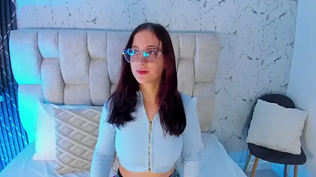 Laura Ivy online show from 13, 4, 2026