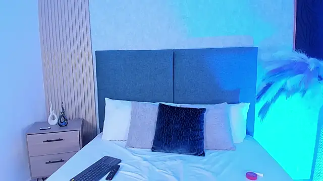 Laura Ivy online show from 9, 2, 2026