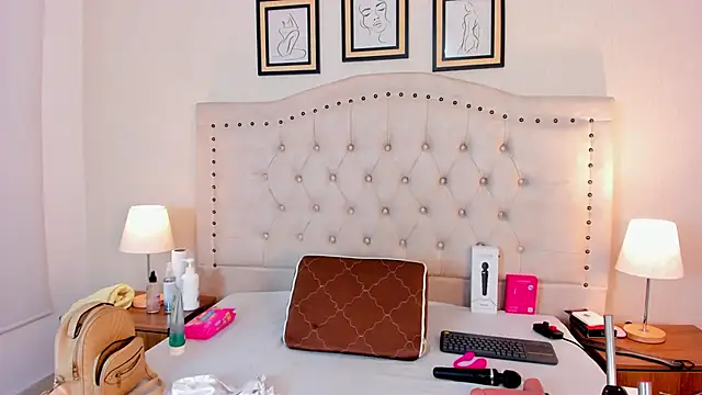 cristhi esterling online show from 12, 1, 2026