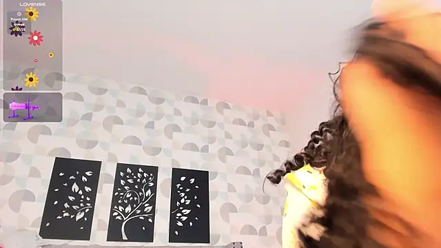 cristhi esterling online show from 8, 11, 2025