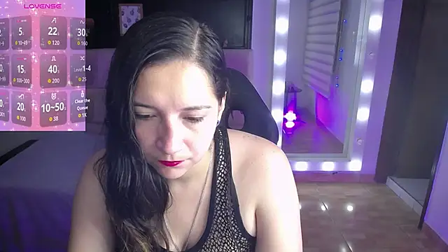 Agatha bellucci  online show from 13, 11, 2025