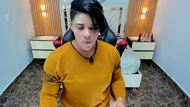 KAROLLJONES1 online show from 15, 4, 2026