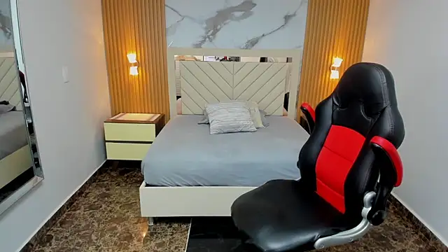 KAROLLJONES1 online show from 12, 4, 2026