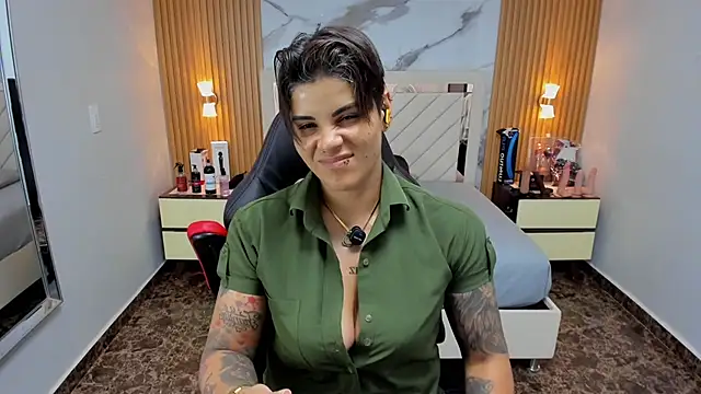 KAROLLJONES1 online show from 22, 11, 2025