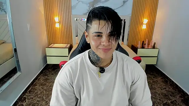 KAROLLJONES1 online show from 19, 6, 2026