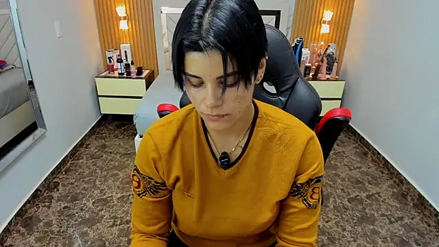 KAROLLJONES1 online show from 17, 12, 2025