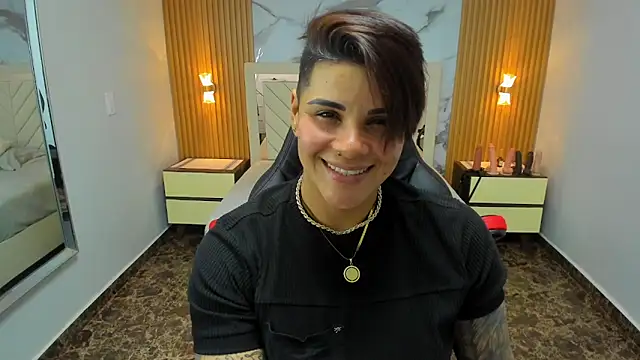 KAROLLJONES1 online show from 5, 3, 2026