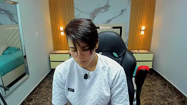 KAROLLJONES1 online show from 7, 3, 2026