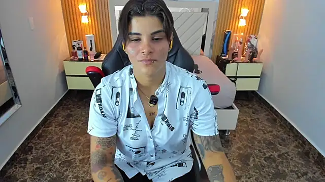 KAROLLJONES1 online show from 27, 11, 2025