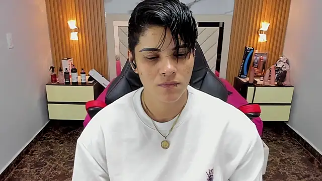 KAROLLJONES1 online show from 24, 9, 2025