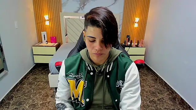 KAROLLJONES1 online show from 13, 2, 2026