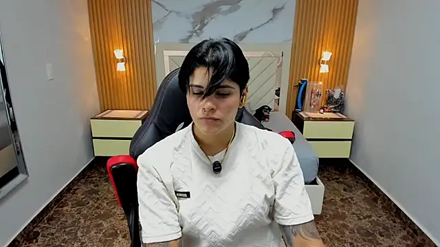 KAROLLJONES1 online show from 5, 1, 2026