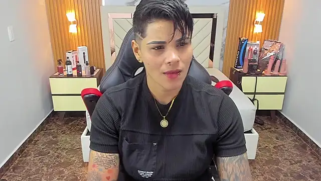 KAROLLJONES1 online show from 2, 10, 2025