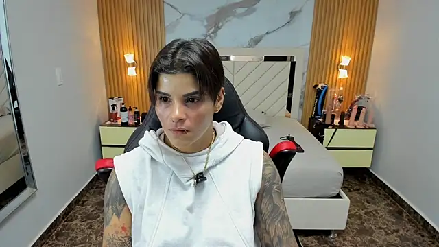 KAROLLJONES1 online show from 28, 11, 2025