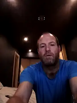 Snapshot of Gunit1979 chatting on 18, 12, 2025 Gunit1979 online show from 18, 12, 2025