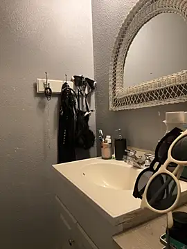 goddessmissmia online show from 4, 10, 2025