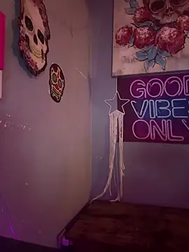 Snapshot of goddessmissmia chatting on 1, 3, 2026 goddessmissmia online show from 1, 3, 2026