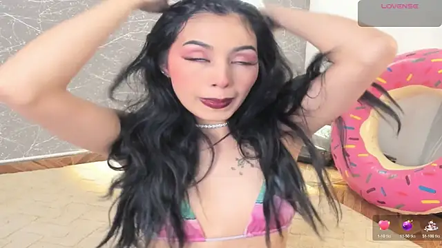 Snapshot of Miss_Charlottet chatting on 2, 12, 2025 Miss Charlottet online show from 2, 12, 2025