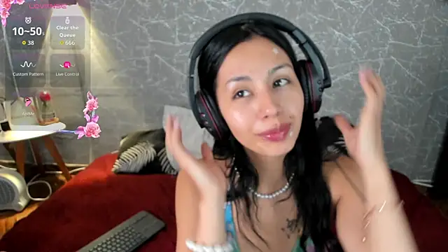 Miss Charlottet online show from 5, 1, 2026