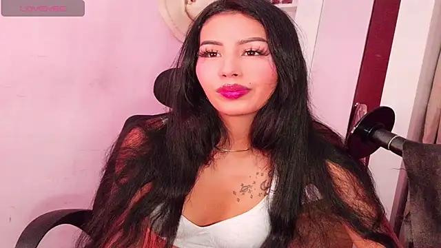 Snapshot of Miss_Charlottet chatting on 10, 7, 2026 Miss Charlottet online show from 10, 7, 2026