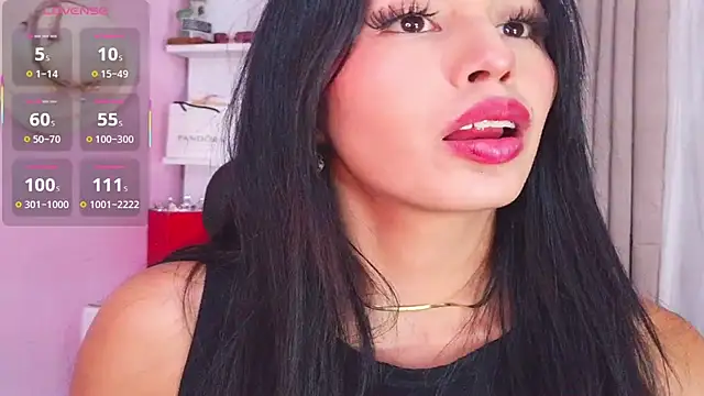 Snapshot of Miss_Charlottet chatting on 17, 7, 2026 Miss Charlottet online show from 17, 7, 2026