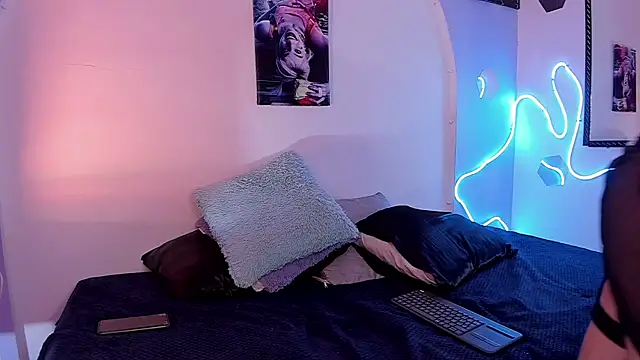 Room 69x online show from 19, 9, 2025